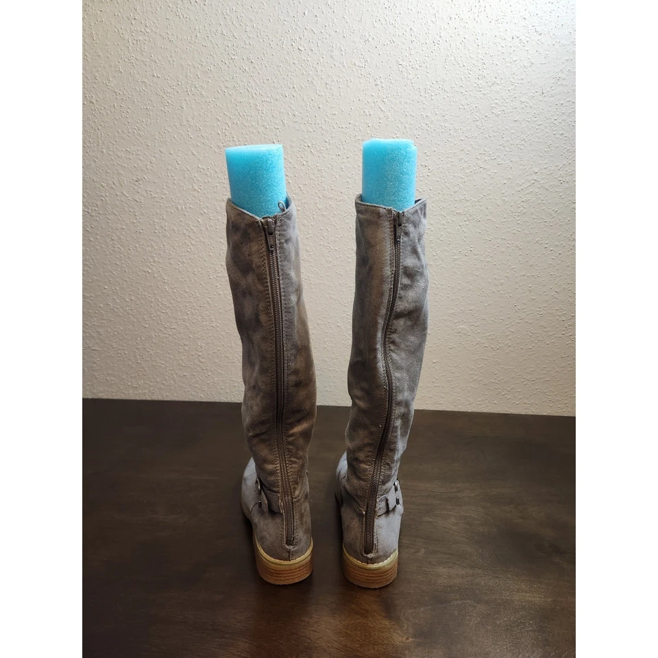 Old Navy Women's Gray Suede Buckle Detail Knee High Riding Boots Size 8 - Image 2 of 4