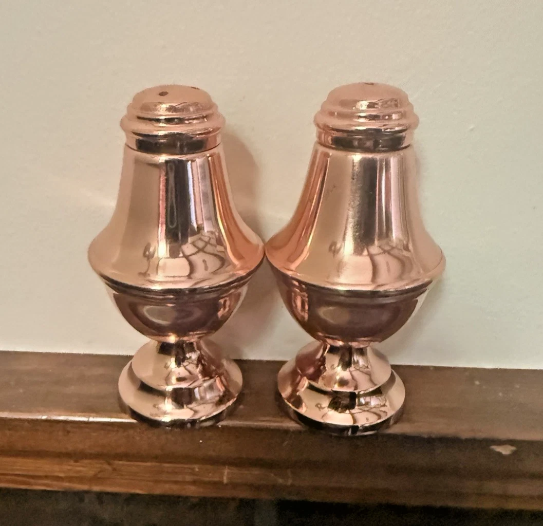 WILLIAMS - SONOMA 4" COPPER SALT AND PEPPER SHAKERS ELEGANT DINING