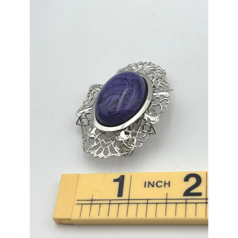 Broche prendedor de filigrana de piedra púrpura ovalado tono plata vintage joyería distintiva Foto 2 de 4