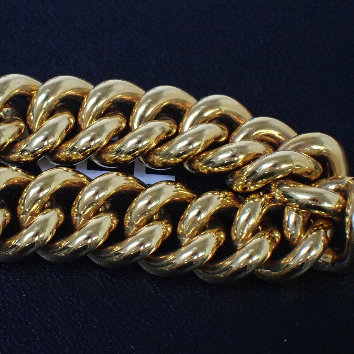 CHANEL CC Logo Turn Lock Motif Chain Bracelet Bangle 95A GHW CHANEL CC Logo Turn Lock Motif Chain Bracelet Bangle 95A GHW