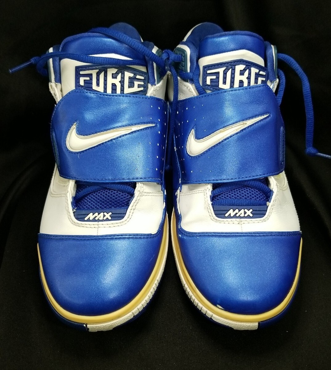 NIKE 2006 AIR MAX 90 SNEAKER SIZE 10