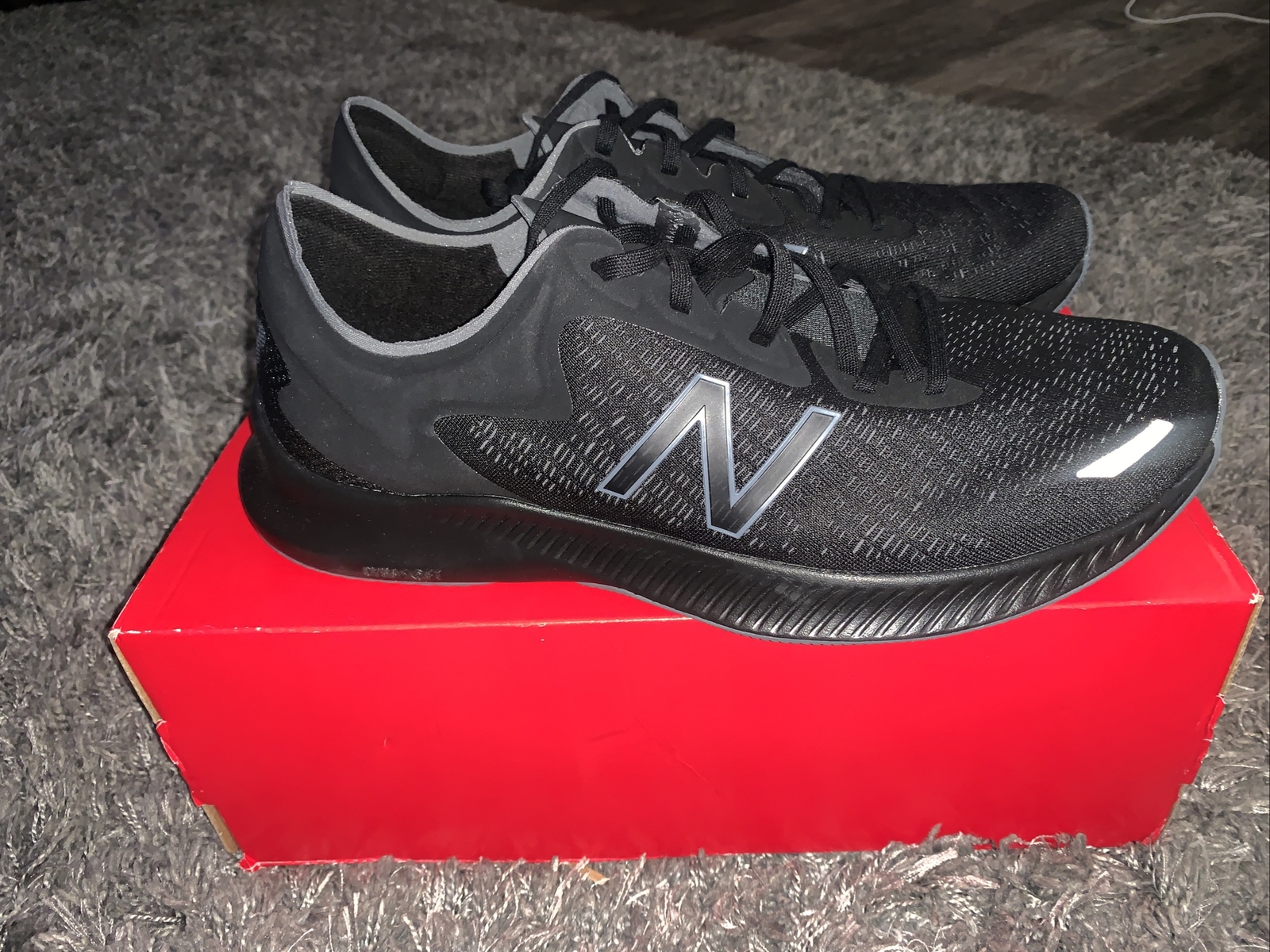 New Men's New Balance Dynasoft Pesu V1 