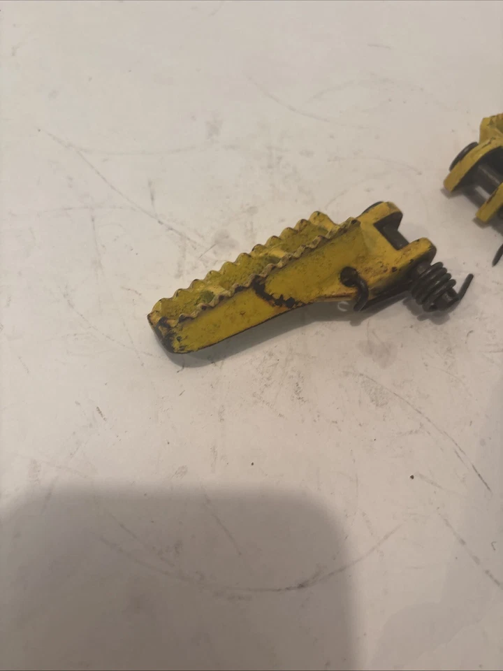 Suzuki 1985 RM250 Foot Pegs - Image 4 of 4