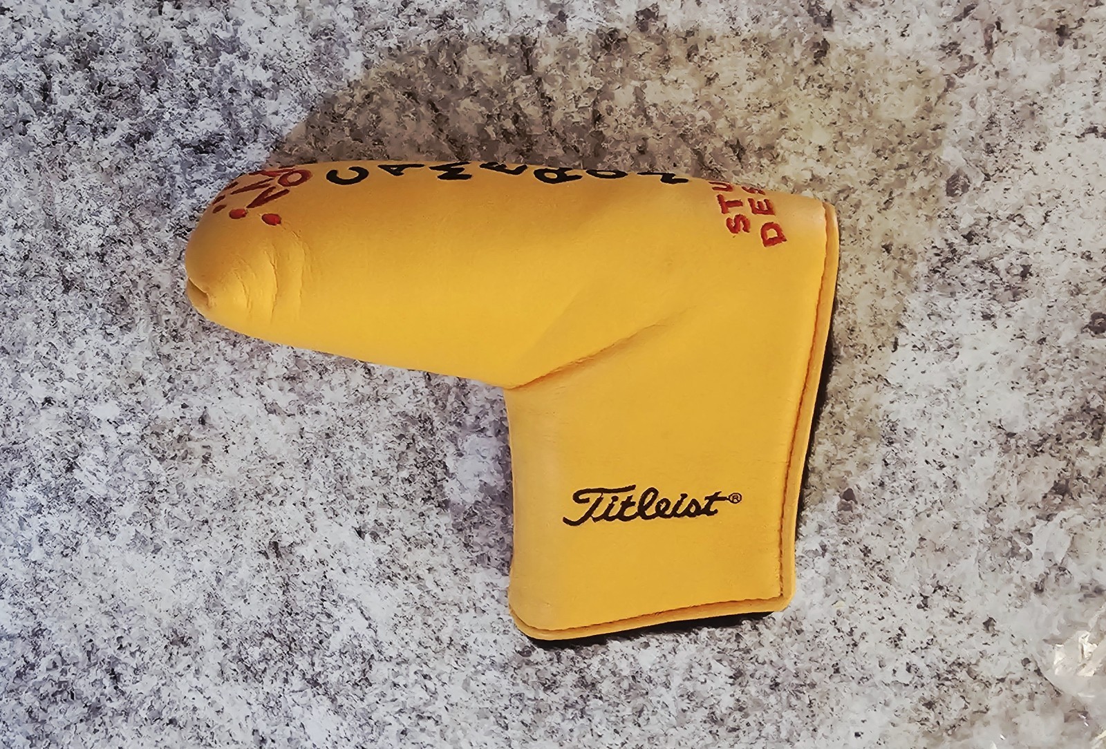Titleist Scotty Cameron Rare Yellow Studio Design Leather Blade Putter Headcover