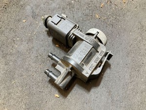 Volkswagen PASSAT B7 2013 Diesel 103kW Turbolader Druckwandler Magnetventil