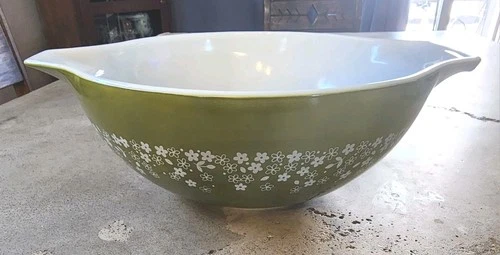 Vintage PYREX mixing bowl Spring Blossom "Crazy Daisy" #444 Large 4qt.