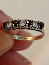 Lovely 9ct Gold Ring with silver setting size K