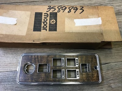 1974 CHRYSLER NEW YORKER C BODY MOPAR NOS LH DRIVERS PW CONTROL BEZEL 3589893