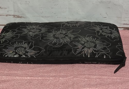 Kate Spade Laptop Sleeve 14" Black Shiney Floral Excellent Soft with Zipper - 第 3/11 張圖片