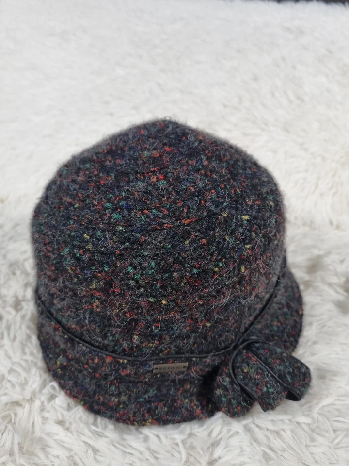 Шляпа Betmar Cloche женская средняя разноцветная шерстяная смесь зимний бант акцент черная - Изображение 2 из 4