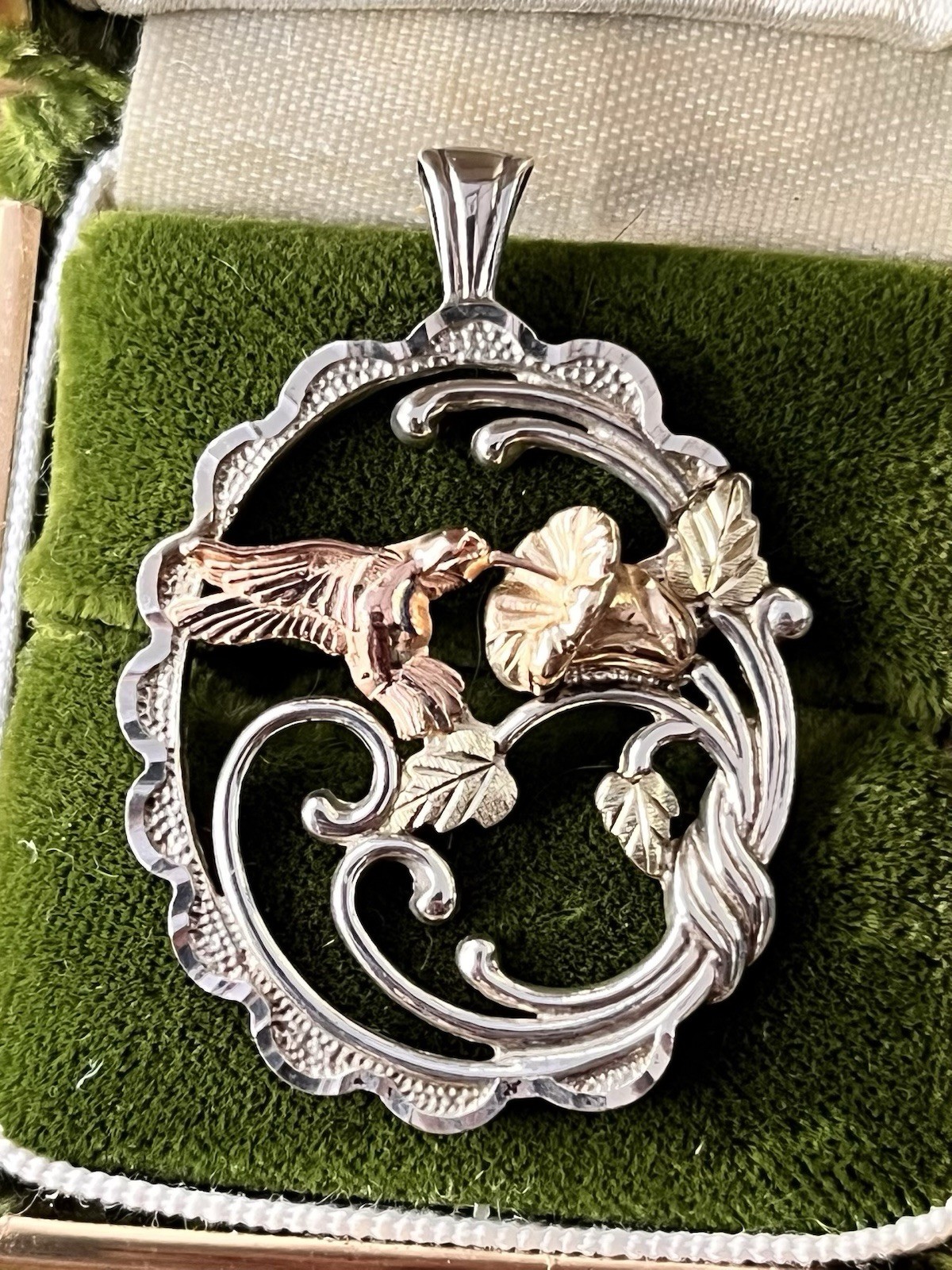 Picture 1 of 6