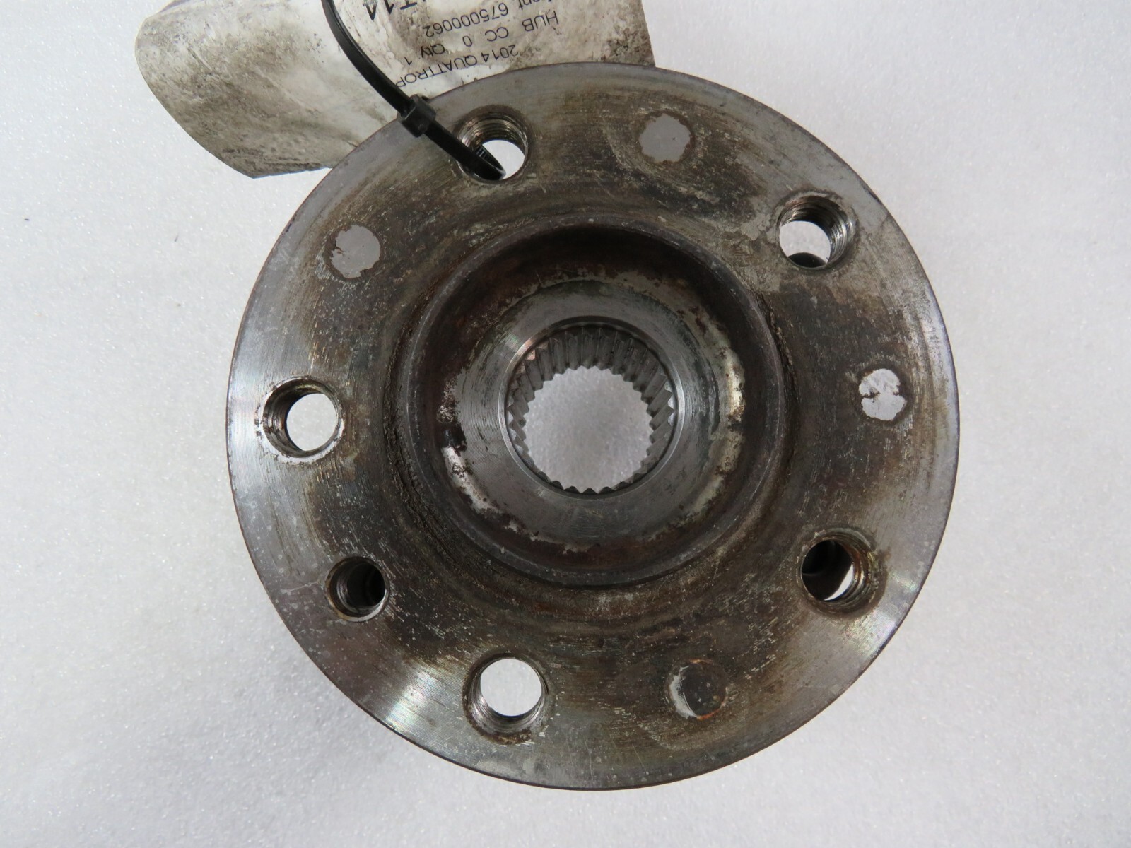 Maserati Quattroporte, Ghibli, Front Wheel Hub, Used, P/N 675000062