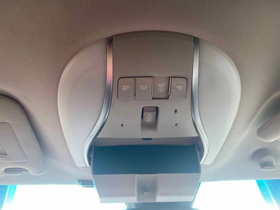 Used Front Upper Center Console fits: 2012 Infiniti M37 roof w/o navigation syst — 第 4/4 张图片