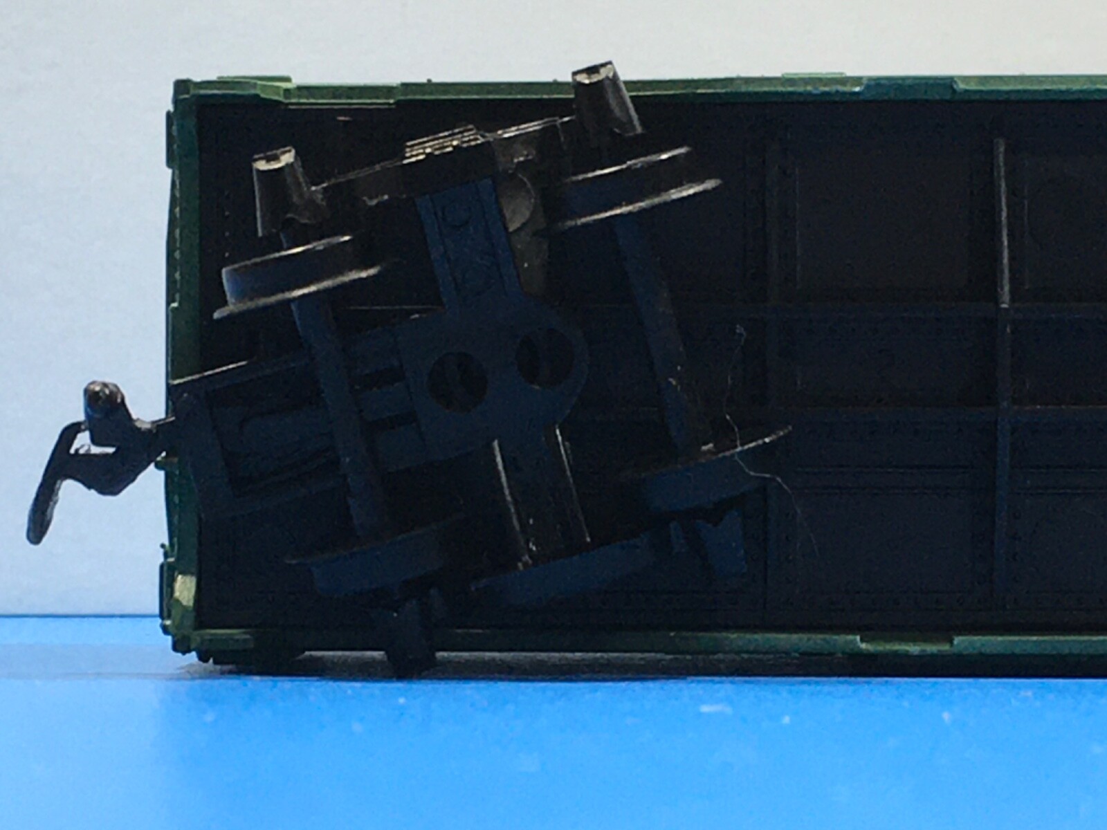 HO Scale "Reading Railroad" RDG 107128 Plug Door Freight Train Box Car