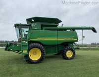 2004 John Deere 9560 STS Combine