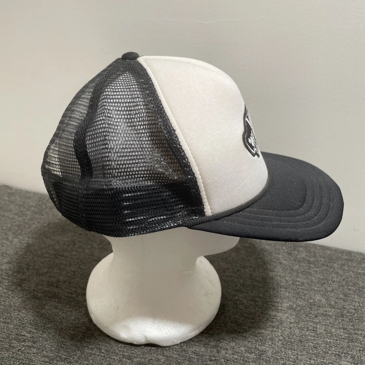 Boven hoofd en schouder school zanger Vans Off The Wall Hat Snapback White Black Mesh Adjustable Trucker Cap Logo | eBay Boven hoofd en schouder school zanger Vans Off The Wall Hat Snapback White Black Mesh Adjustable Trucker Cap Logo | eBay