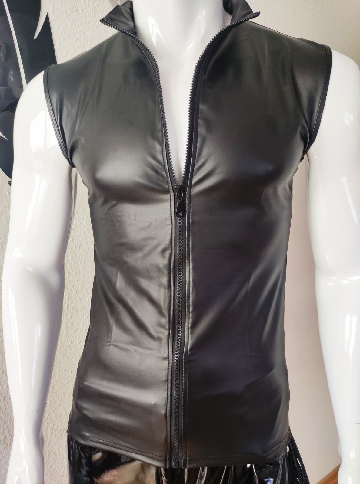 ALTRA Gilet in pelle nero con cappuccio TankToppStyle zip. Collo alto Shape effetto pelle taglia 7XL