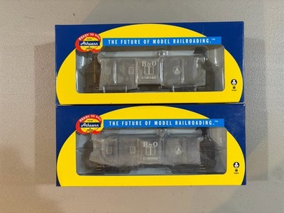 LOT of 2 HO Athearn RTR Baltimore & Ohio Bay Window Caboose NIB