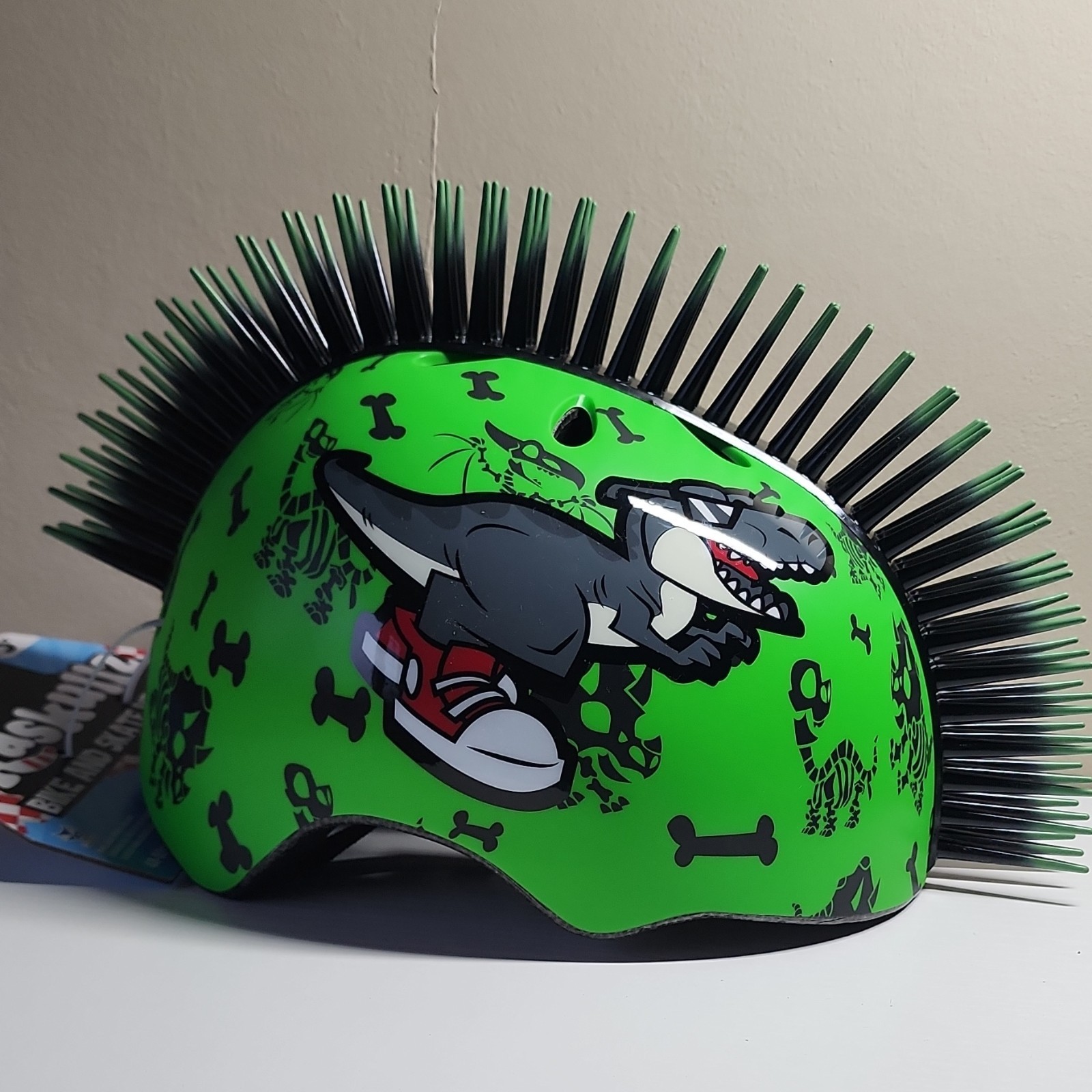 Raskullz T-REX Dinosaur Mohawk Helmet Bike Skate Green XS 48