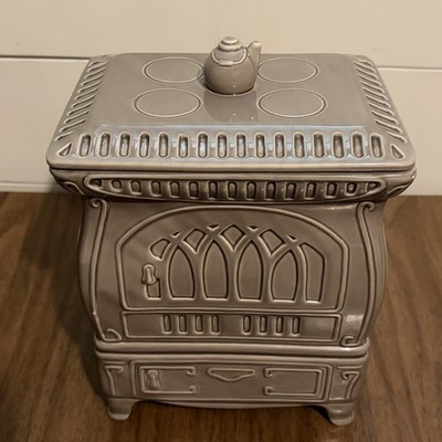 Vandor 1997 Wood Cook Stove Cookie Jar Ceramic Kitchen Range Canister Gray