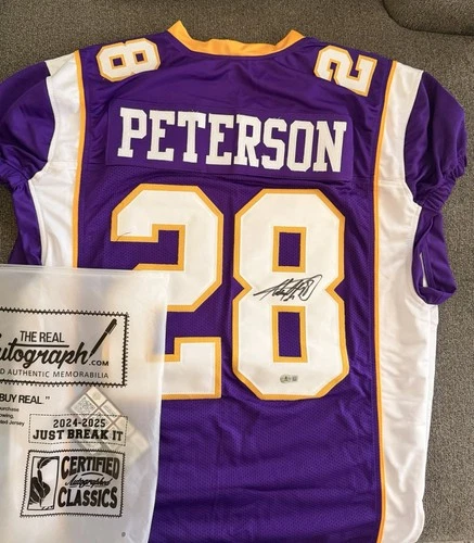 Adrian Peterson Autographed Minnesota Vikings Jersey BECKETT COA NFL HOF RB