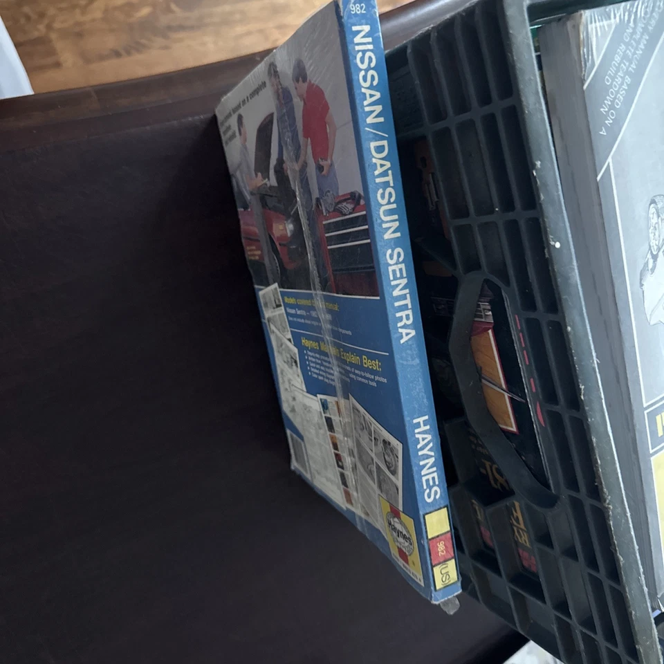 Manual de reparo Haynes Nissan Sentra 1982-1990 MPN: 982 NOVO EM FOLHA EM PLÁSTICO - Imagem 3 de 4