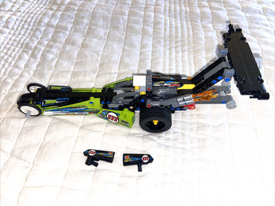 LEGO TECHNIC: Dragster (42103) Incomplete 