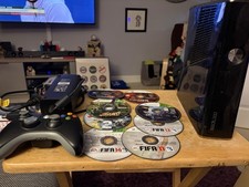 Microsoft Xbox 360 S 250GB Console Bundle With Games - Working