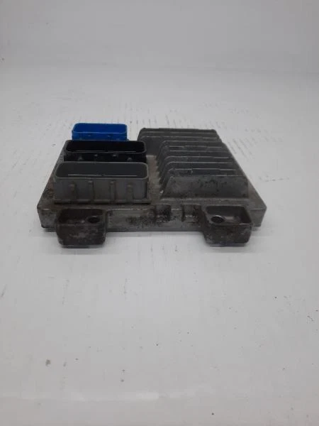2011 Chevrolet Silverado 3500 6.0L Engine Control Module PN-12640466 OEM - Image 2 of 4