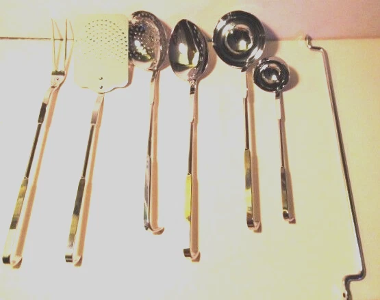 IRVIN WARE 7 pc set of Chrome Kitchen Utensils Hook Back for Wall Bar-NEW-VTG - Image 4 of 4