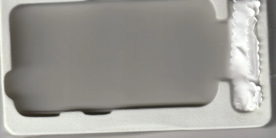 Funda Impermeable RedPepper para iPhone 4 y 4s - Gris y Negro Foto 4 de 4