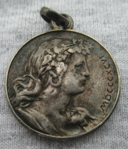 Italian Wine Exhibition Esposizione Vinicola Italiana Buenos Aires 1896 medal