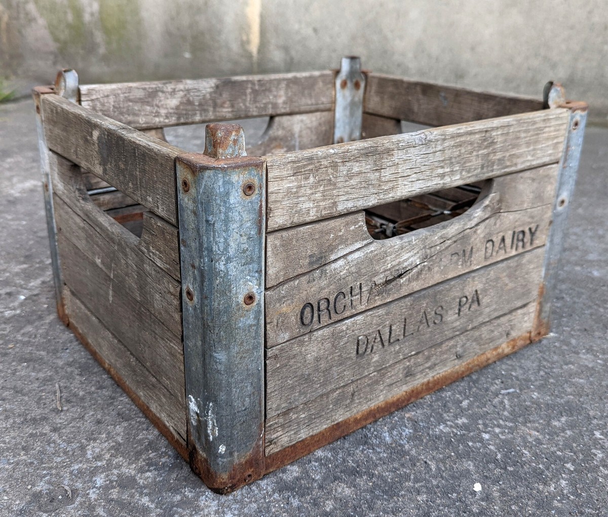 ビンテージ vintage l milk crate Antique Vintage Old Primitive Wood Metal Milk Farm Dairy Crate Box