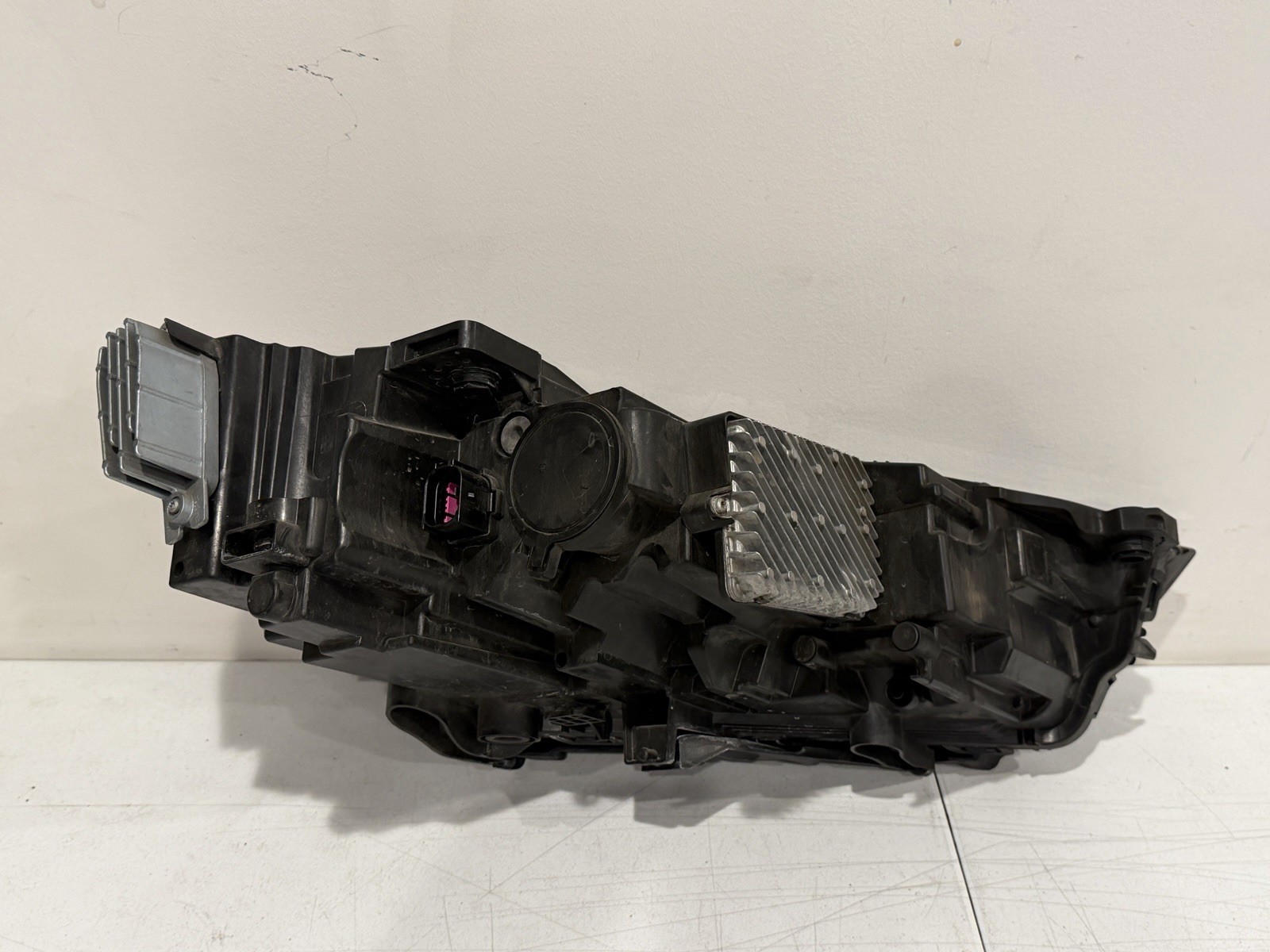 Lamborghini Urus 2018-2021 Left Headlight
