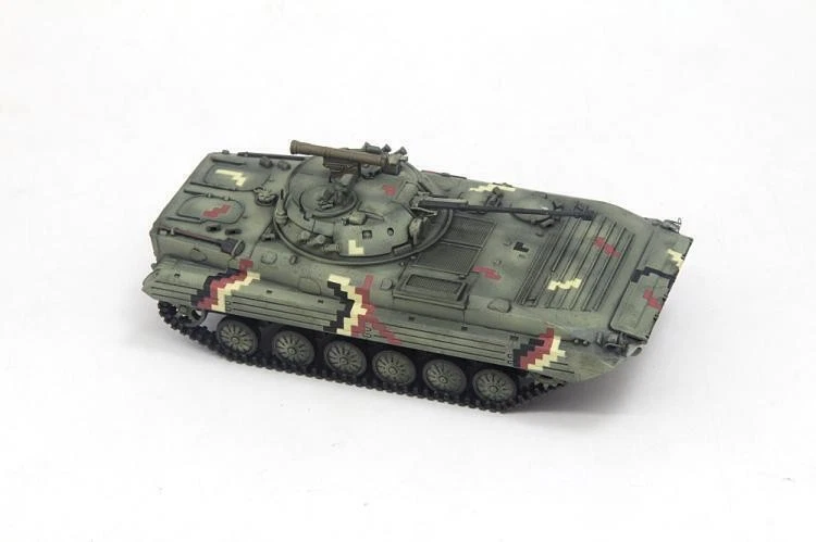 Sanrong 1/72 Ukrainian BMP-2 Infantry Fighting Vehicle Finished Model Model New - Image 4 of 4
