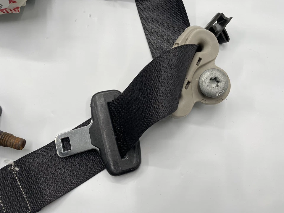 13-20 Dodge Ram 1500 2500 doble cabina conductor cinturón retractor NEGRO P5KP961X9AG Foto 3 de 4