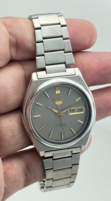 Vintage Watch - Seiko 5 Automatic 17 Jewels 7009-876J Japan Made
