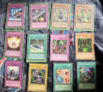 Yu-Gi-Oh! Karten-Set   Holo Dunkler Magier + 11 weitere Karten, guter Zustand
