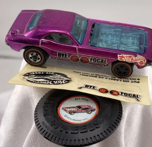 Hot Wheels Redline Car 1970 Bye Focal Magenta Hong Kong W/ Button & Stickers 13