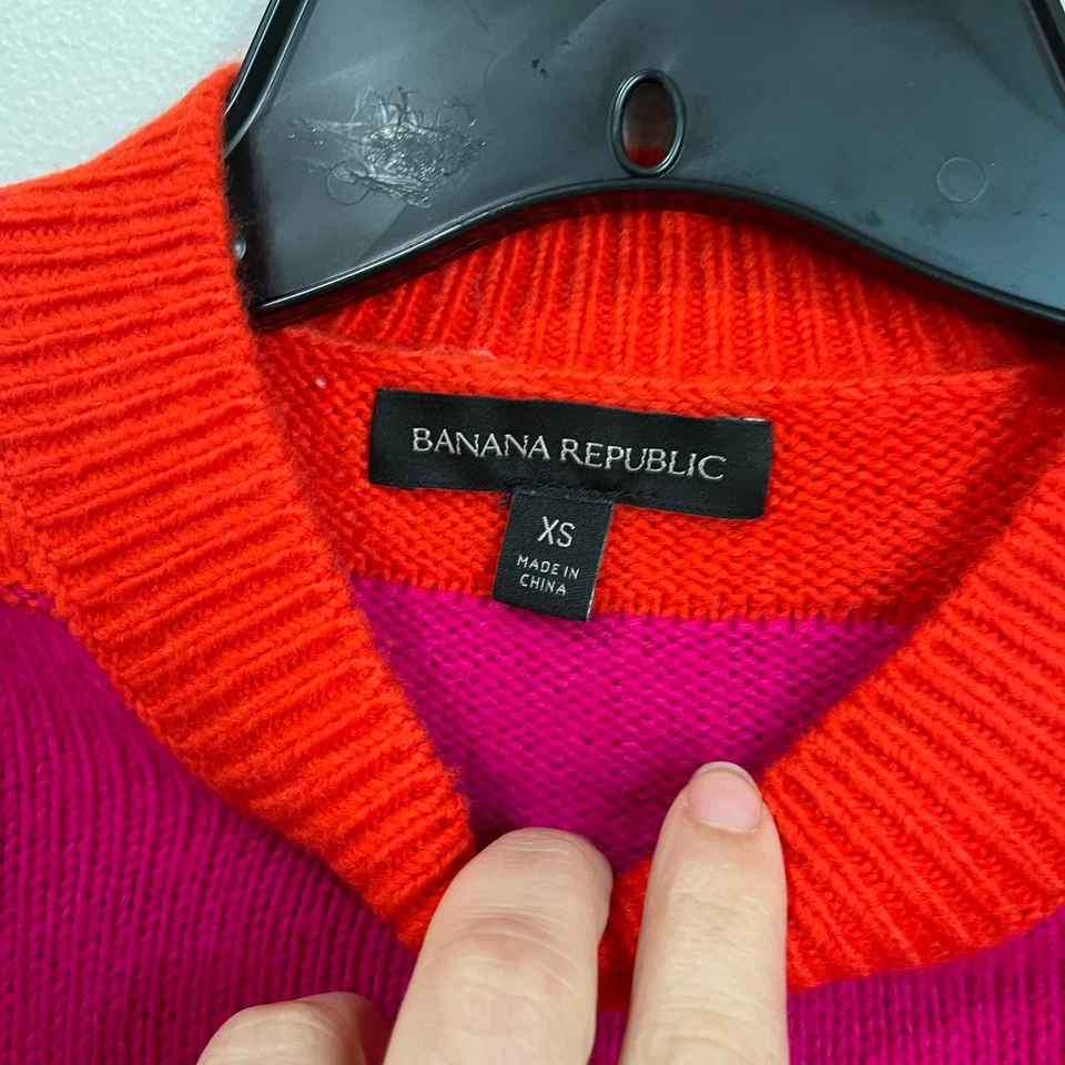 Banana Republic Red & Pink Striped Preppy Sweater Size XS - Image 4 of 4