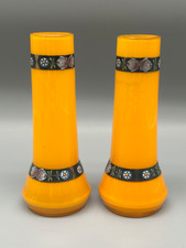 COPPIA VASI IN VETRO ARANCIONE CON DECORAZIONI FIORI ORO