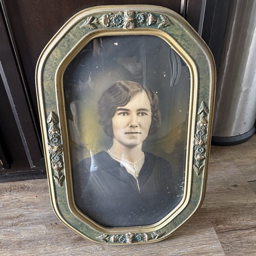 Antique Convex Bubble Glass Picture Frame Lady Picture Photo Oval Pre 1920s