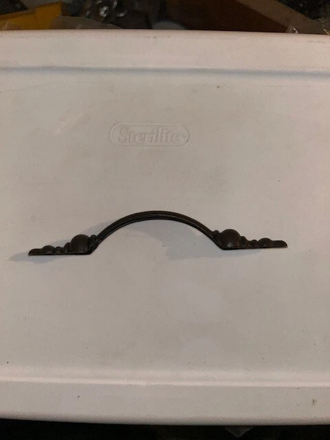 Manija de gabinete de bronce frotado con aceite de 3" (136 asas) Foto 3 de 3