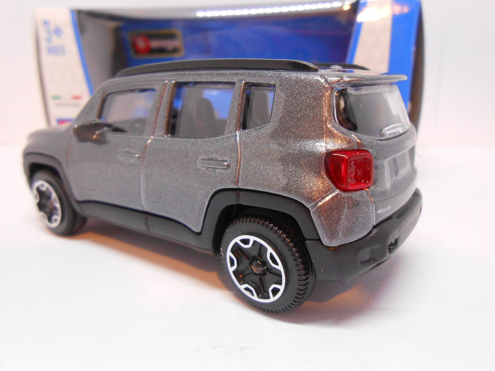 TOY CAR JEEP RENEGADE 1/43 MODEL BOY DAD MOM GIRL BIRTHDAY GIFT PRESENT