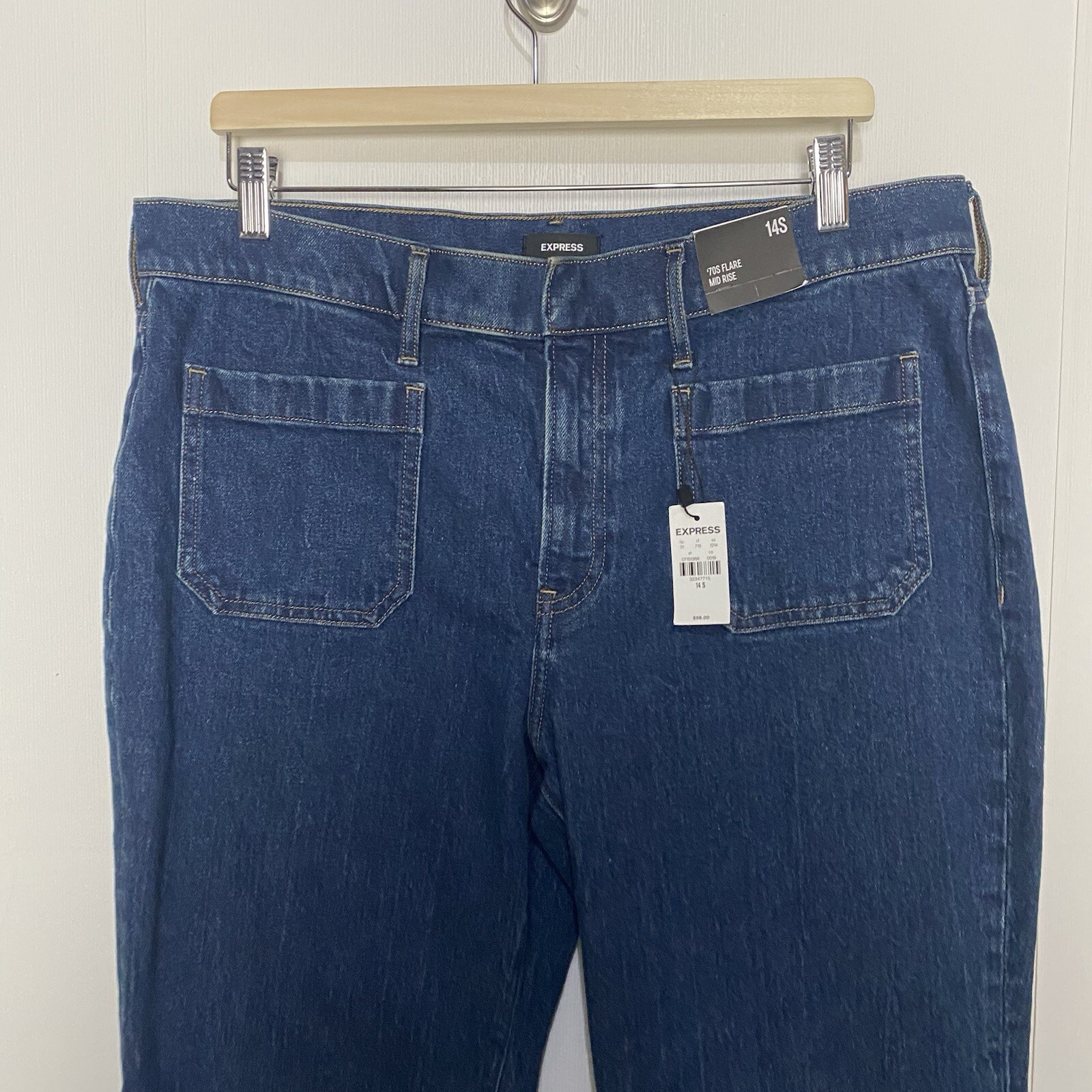 Express Women’s NWT Mid Rise Patch Pockets Denim … - image 4