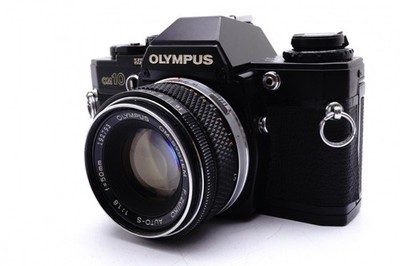 35mm OM10 OM-10 Olympus : Amazon.com 完動美品 f1.8 50 +Auto-S ブラック OM-10 Olympus SLR Manual with Camera Film フィルムカメラ