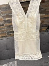 BURBERRY Besticktes Kleid aus Spitze und Baum...