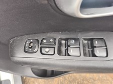 KIA SOUL 2014-2018 ELECTRIC WINDOW SWITCH (FRONT DRIVER SIDE)