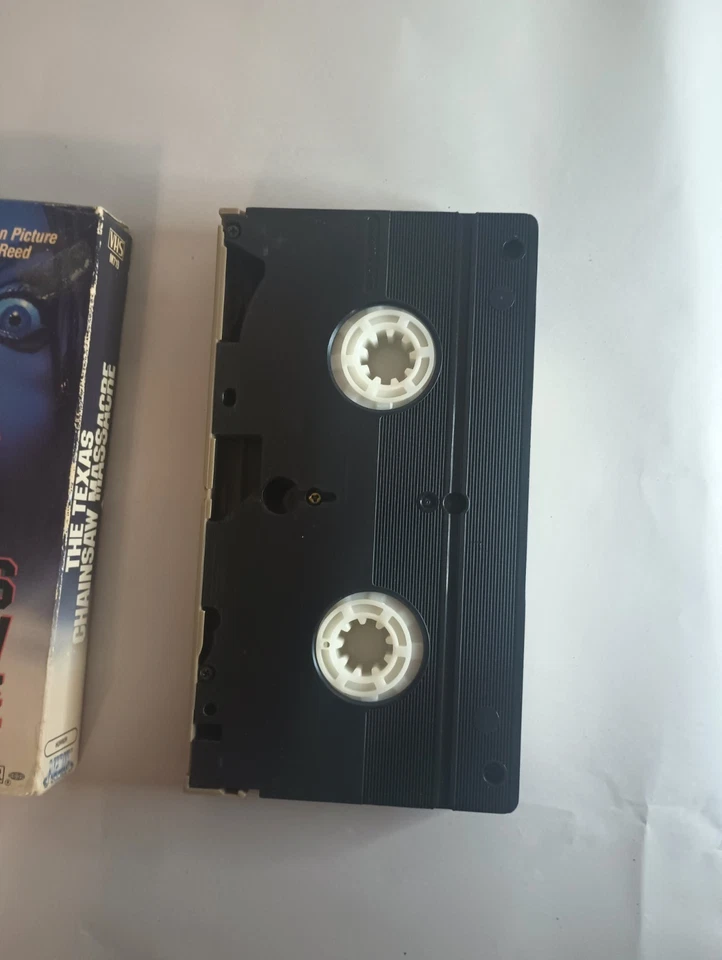 The Texas Chain Saw Massacre: VHS Horror Movie VERY RARE OOP GREY TOP - Image 4 of 4