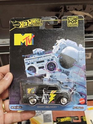 1/64 HOT WHEELS PREMIUM - DAIRY DELIVERY MTV Serie POP CULTURE
